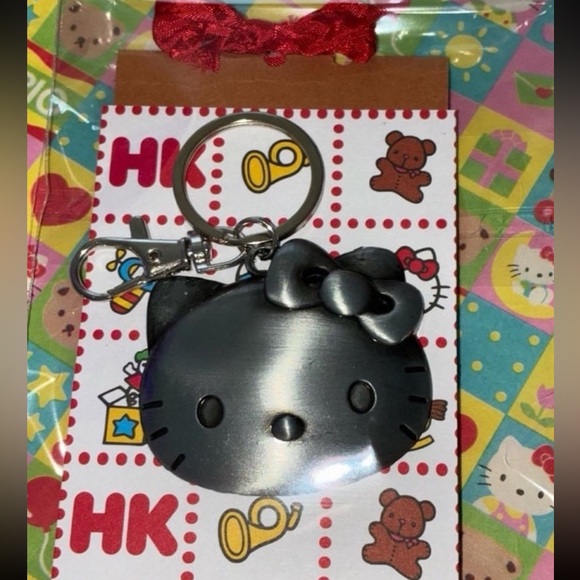 Hello Kitty Keychain - Picture 5 of 5